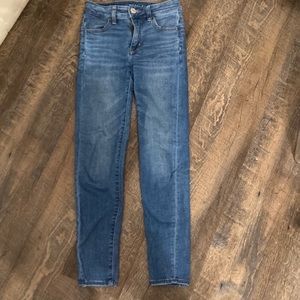 ⭐️AMERICAN EAGLE SKINNY JEANS ⭐️